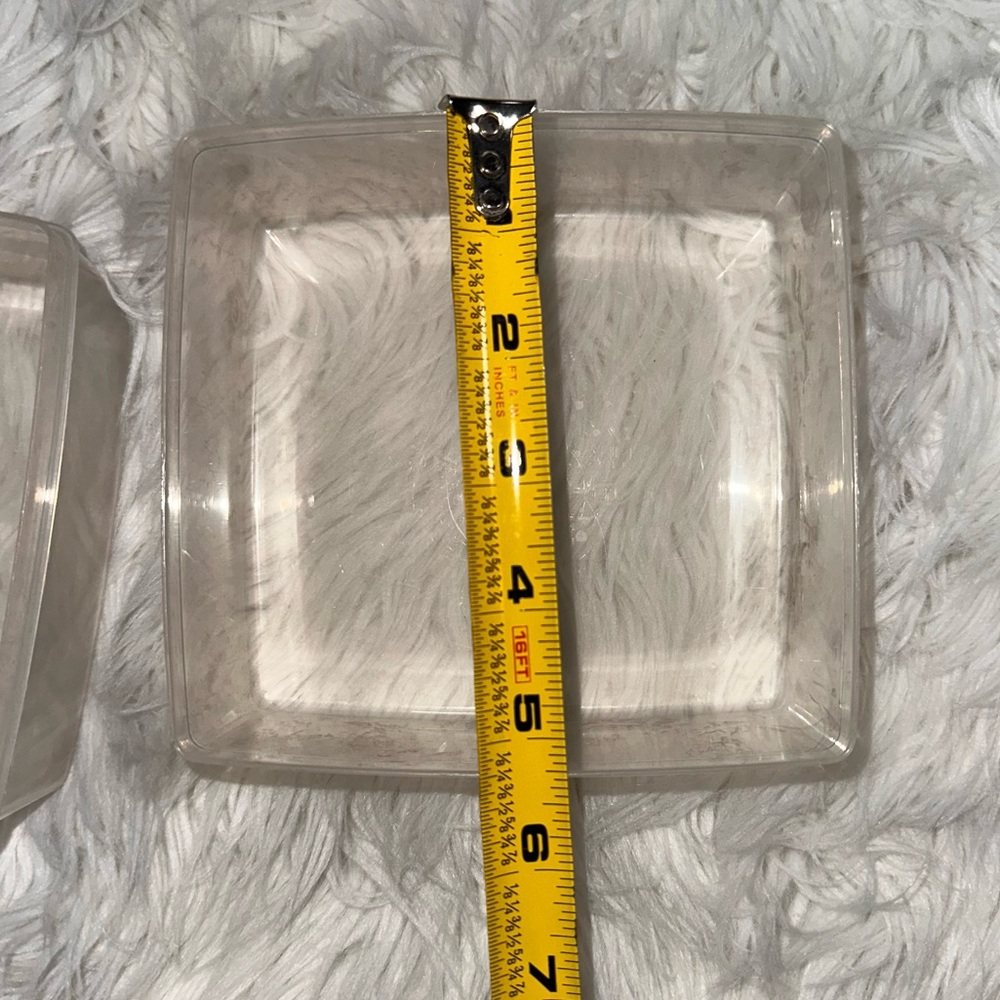 2 Microwaveable and Dishwasher Safe Storage Containers - Picture 10 of 12